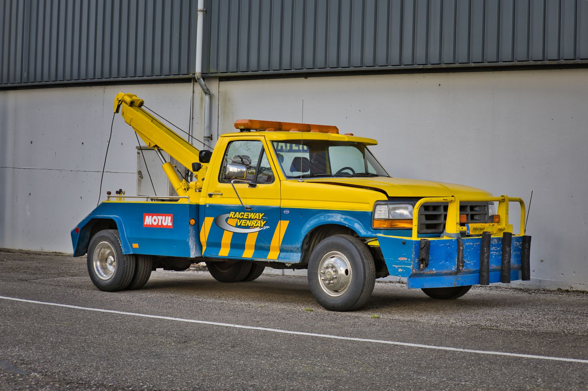 Remorquage voiture équipe à Cergy